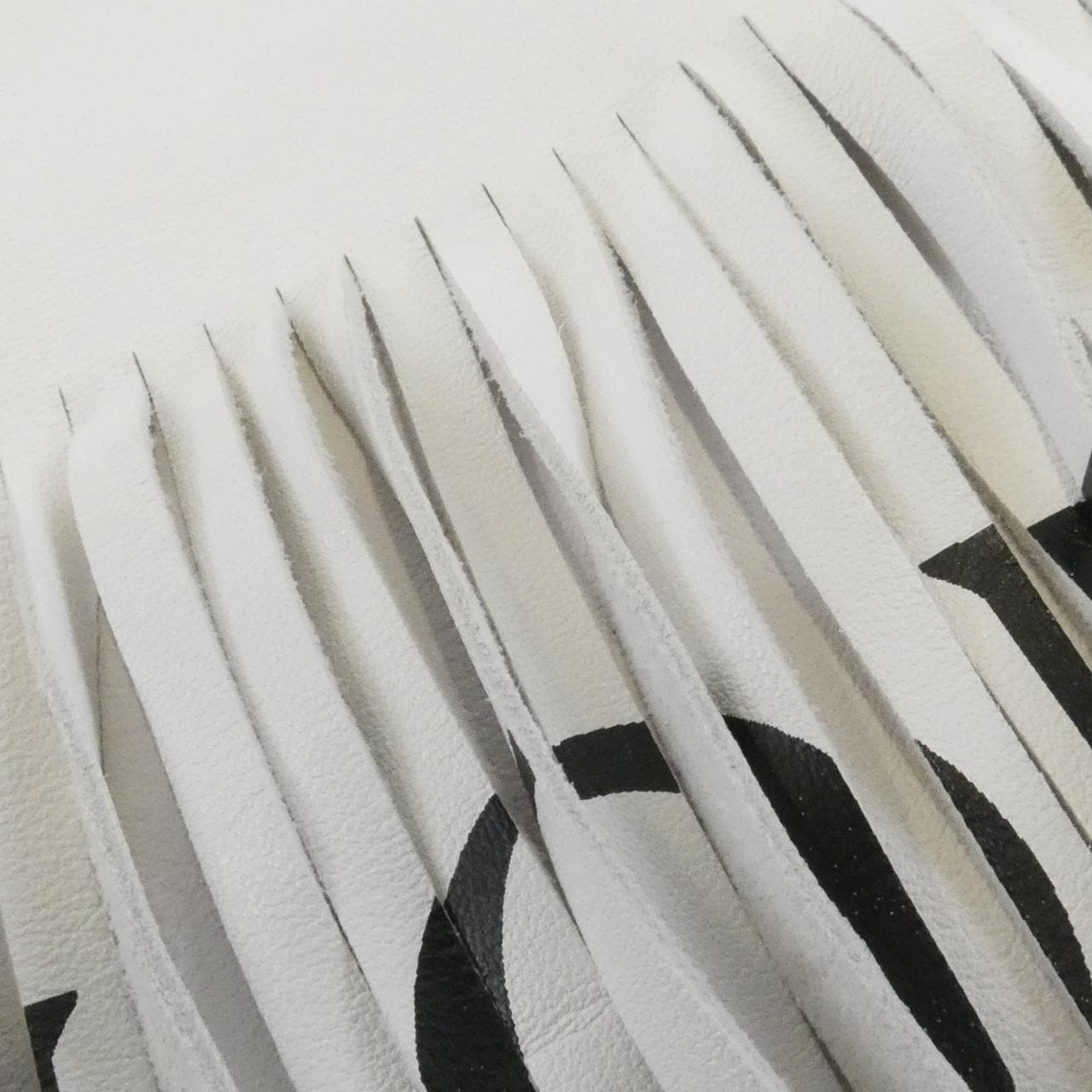 ロエベ バーティカル トート フリンジ パウラ バッグ 321 82 R72 バッグ