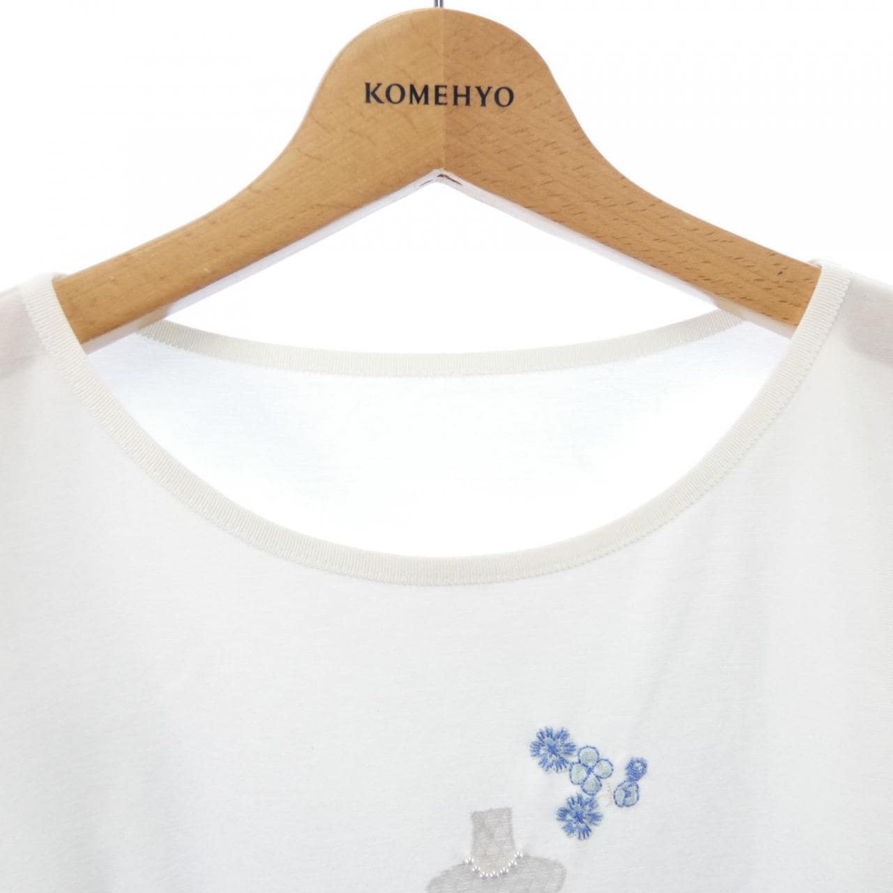 トゥービーシック TO BE CHIC Tシャツ