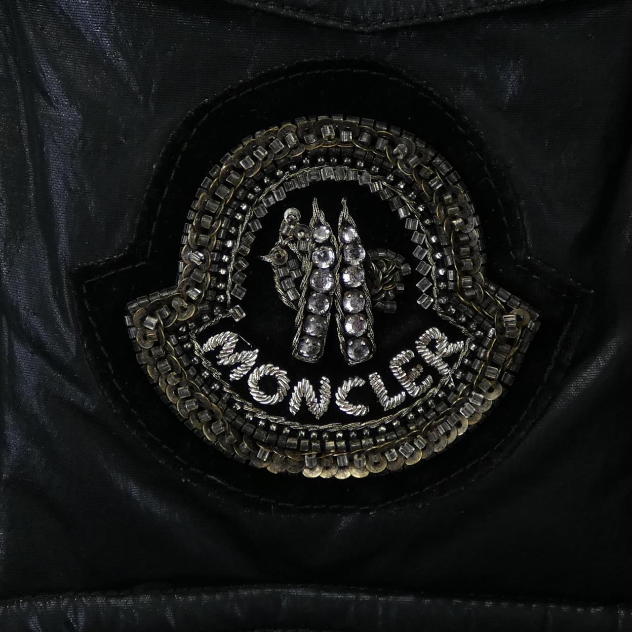 モンクレール MONCLER ダウンジャケット