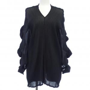 ミーイッセイミヤケ me ISSEY MIYAKE トップス