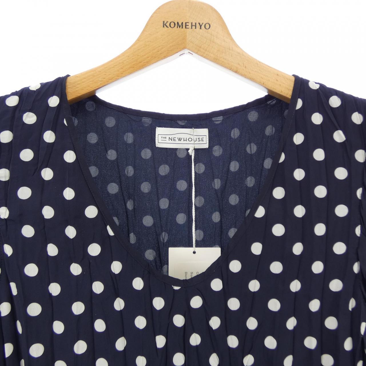 ザニューハウス THE NEWHOUSE トップス