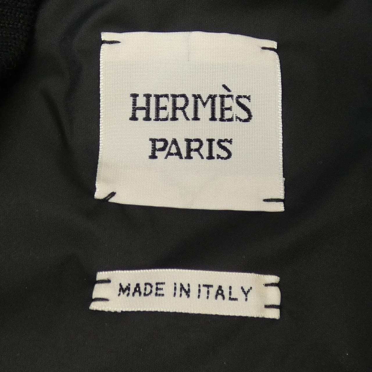 エルメス HERMES CLOU DE SELLE 3H0156DA ダウンベスト