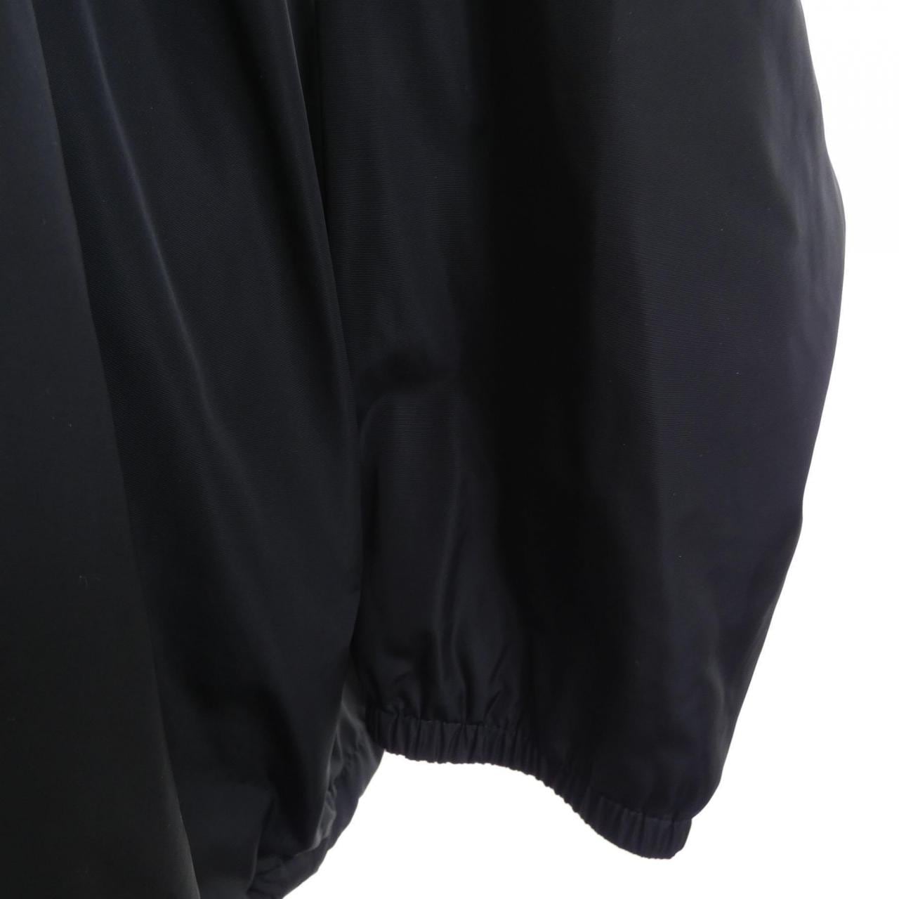 バレンシアガ BALENCIAGA 725302 TP006 UNISEX ブルゾン