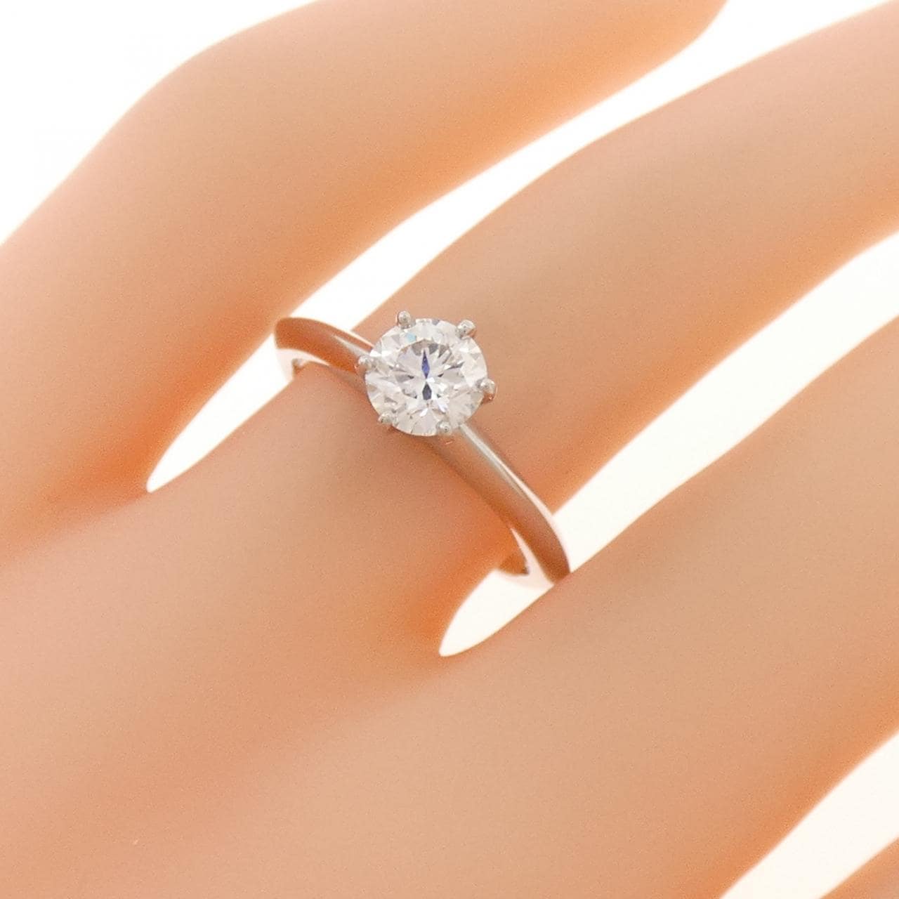ティファニー クラシックソリティア リング 0.62CT H VS1 3EXT