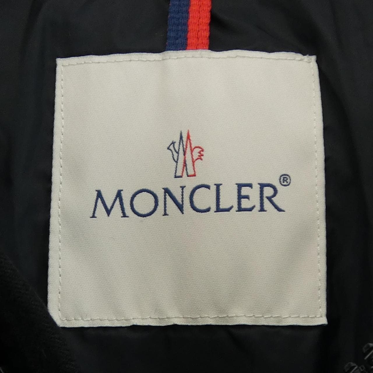 モンクレール MONCLER ダウンジャケット