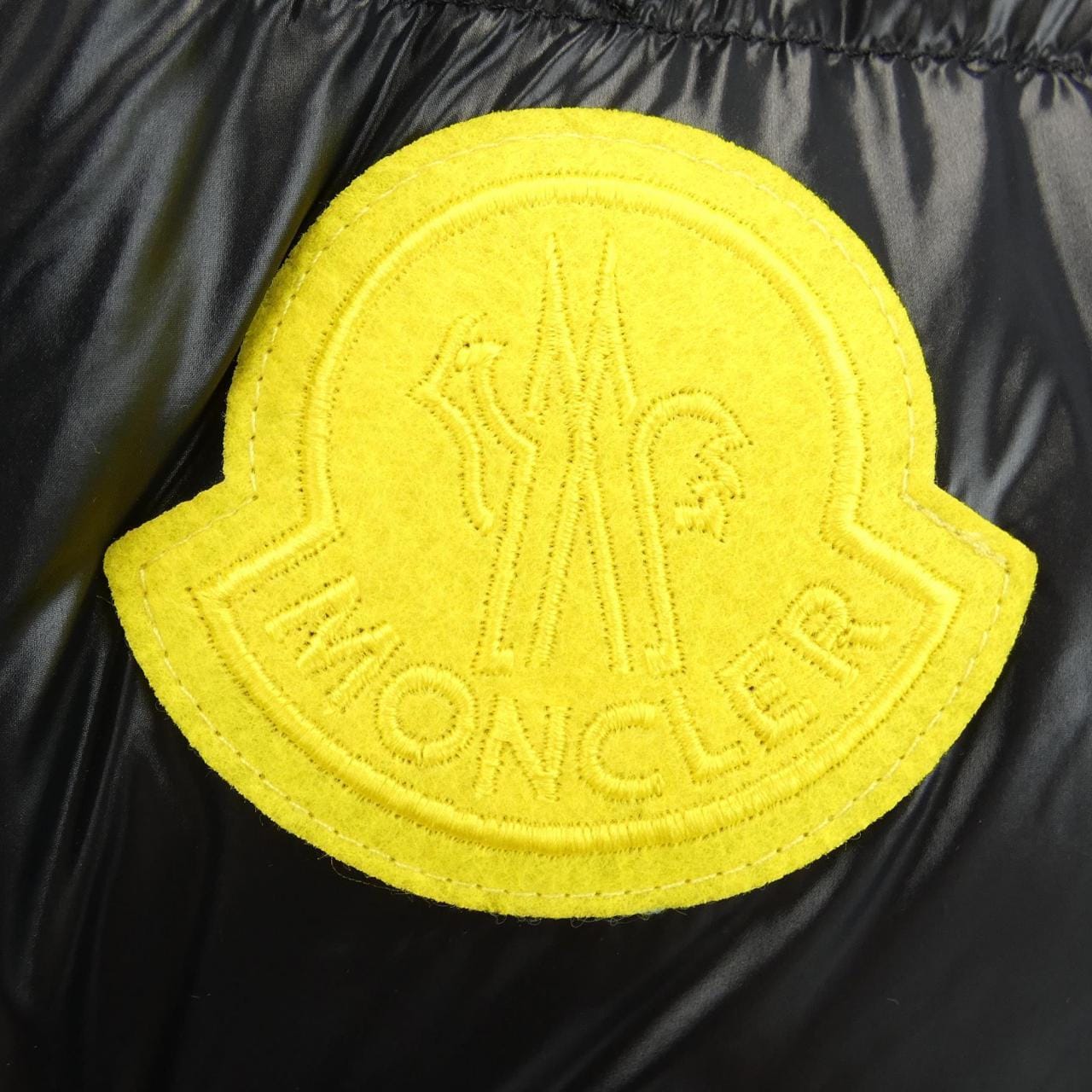モンクレール MONCLER ダウンジャケット