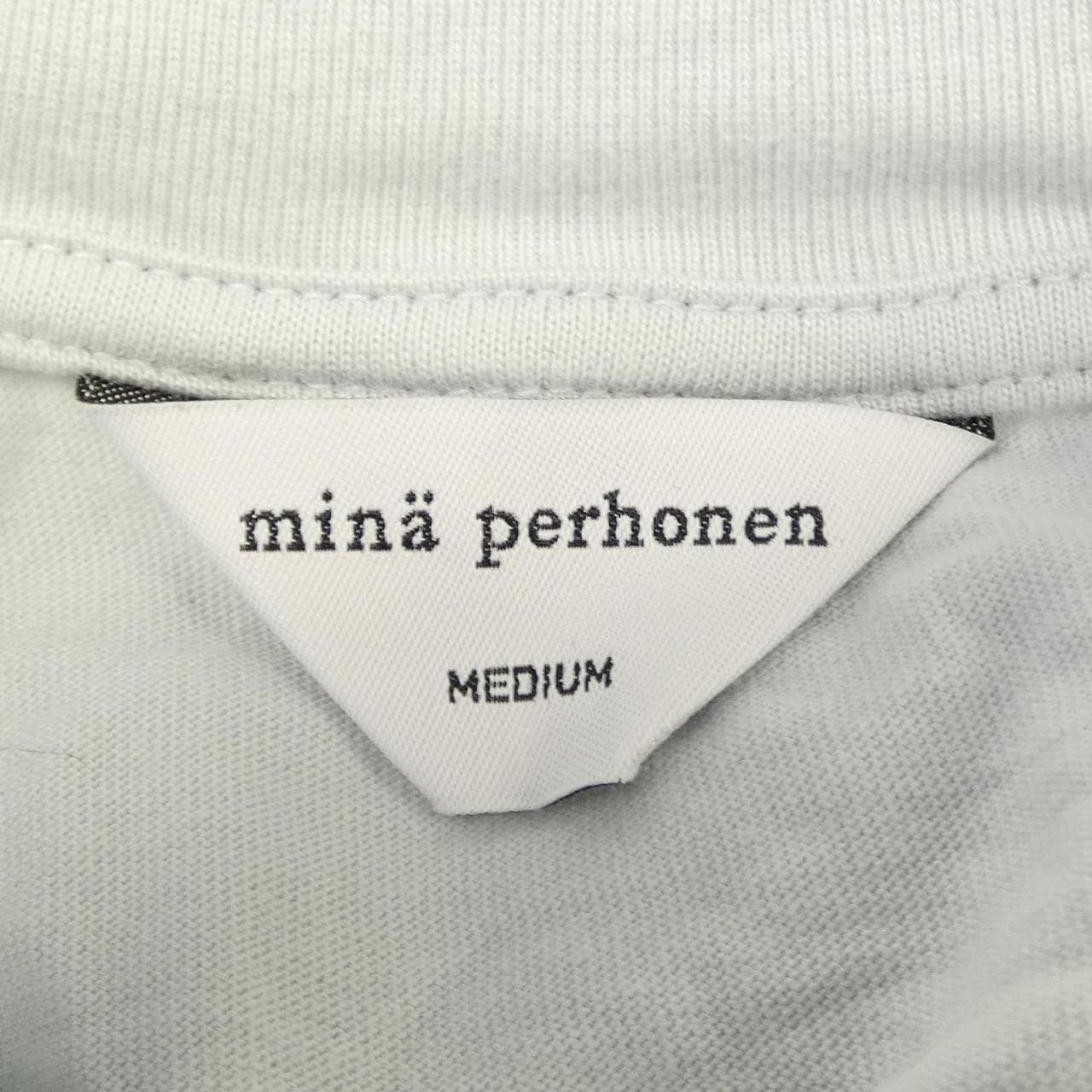 ミナペルホネン mina perhonen EV0771 antenna wo haru Tシャツ