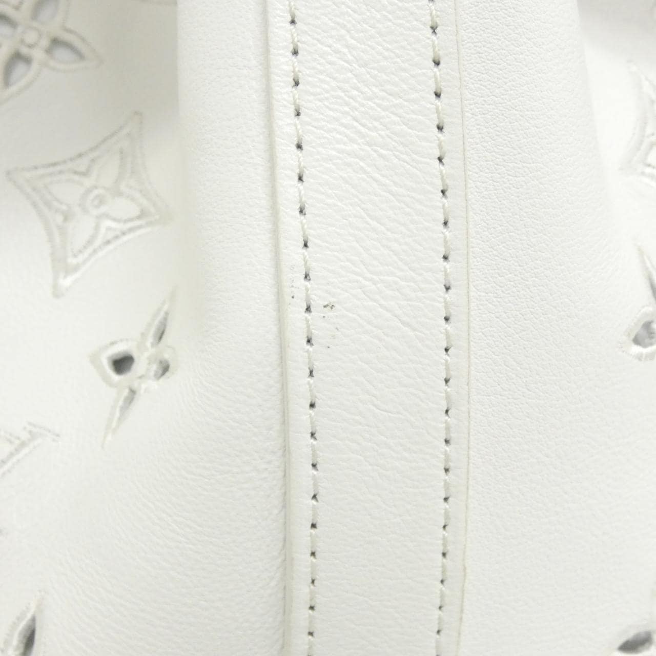 ルイヴィトン LVブロデリー アングレーズ ノエ PM M20740 ショルダーバッグ