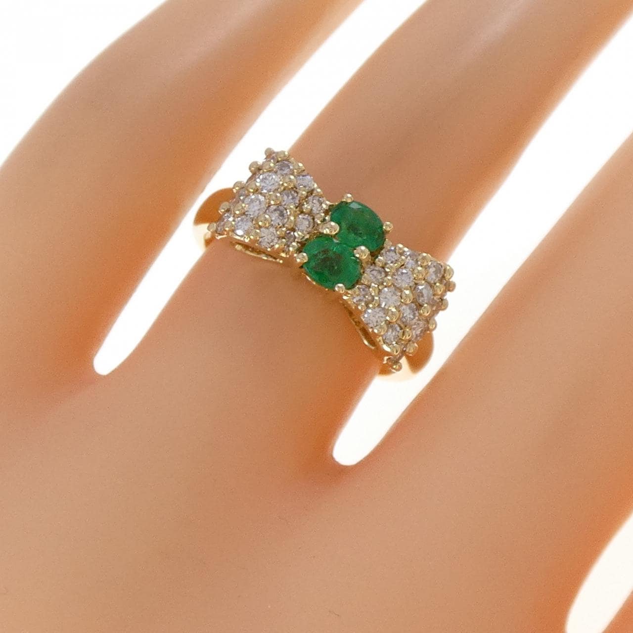 K18YG蝴蝶結翡翠戒指0.37CT