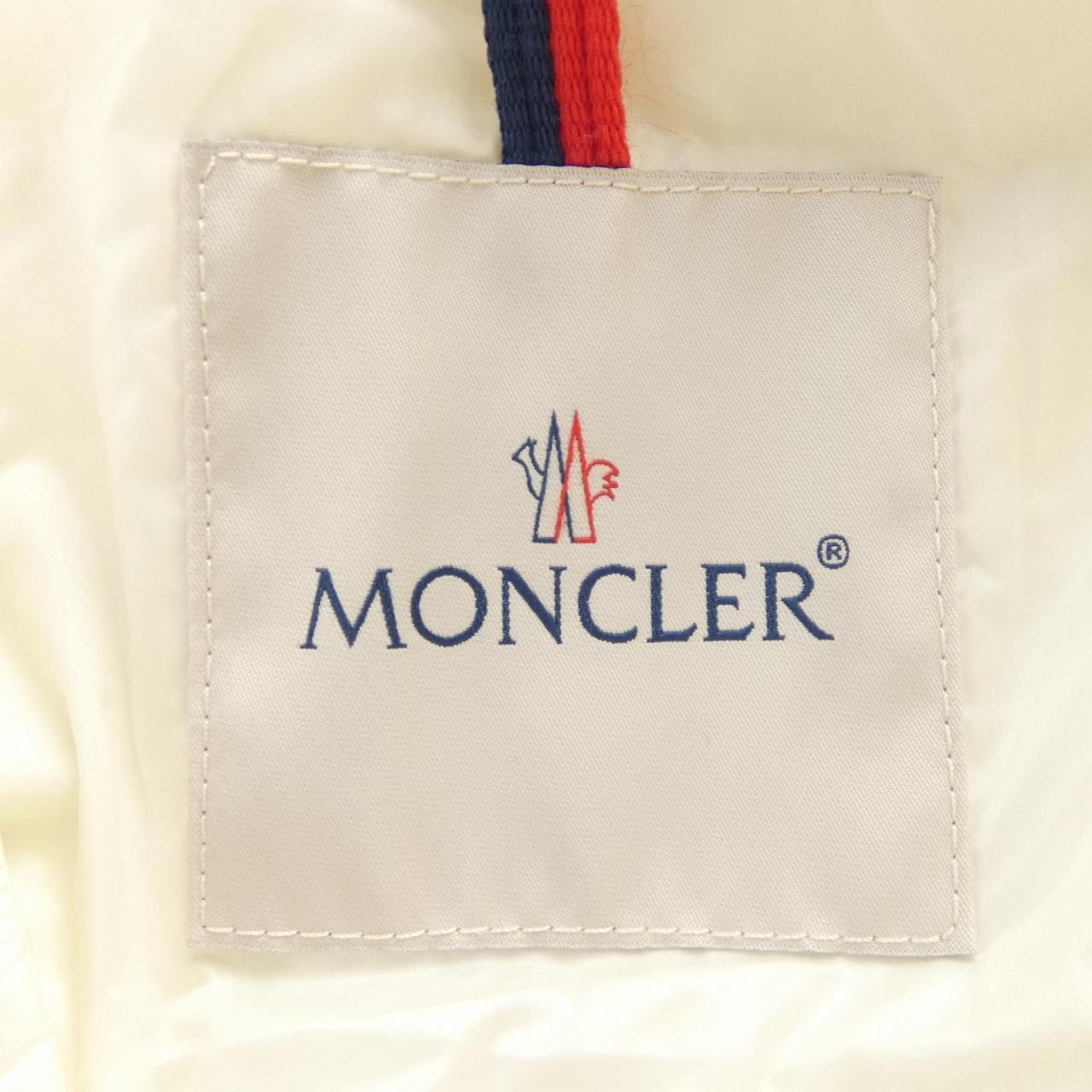 モンクレール MONCLER ダウンジャケット