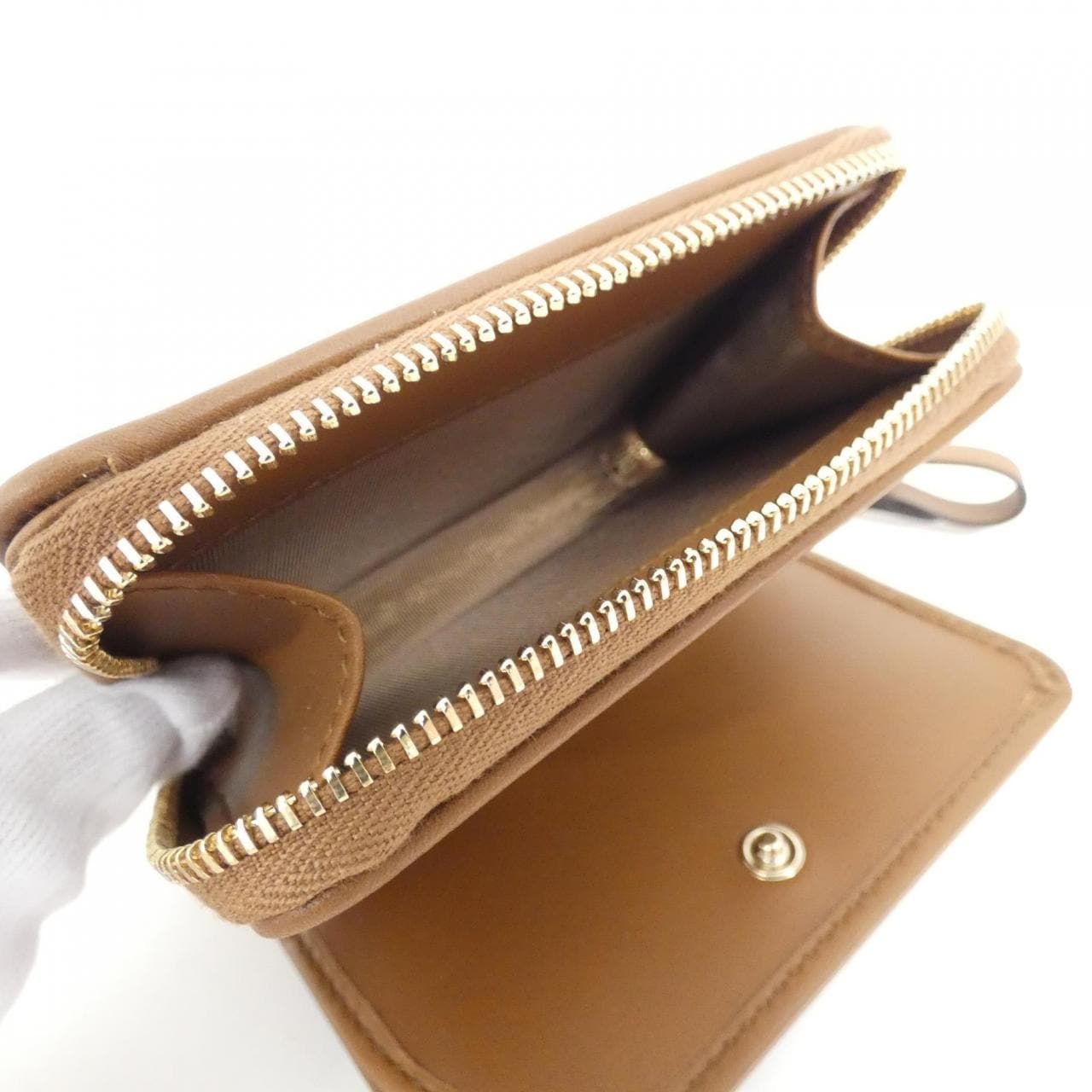【新品】グッチ GG EMBLEM 819131 FAD6L 財布