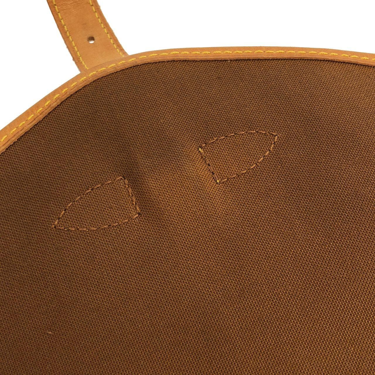 ルイヴィトン モノグラム ソミュール 30cm M42256 ショルダーバッグ