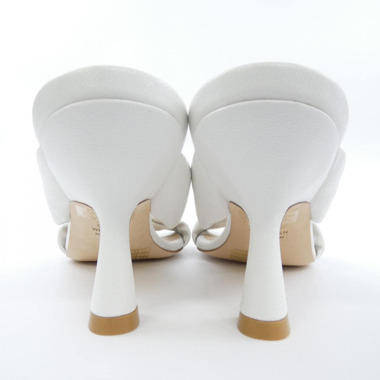 スチュアートワイツマン STUART WEITZMAN サンダル