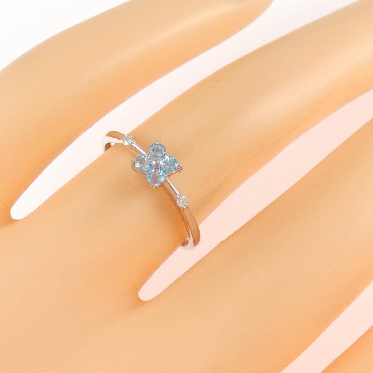 K14WG フラワー ブルートパーズ リング