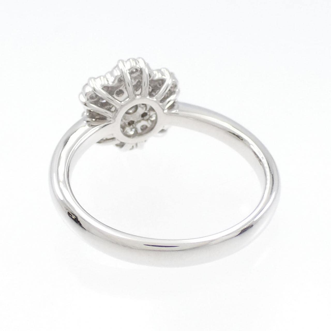 K18WG フラワー ダイヤモンド リング 0.50CT