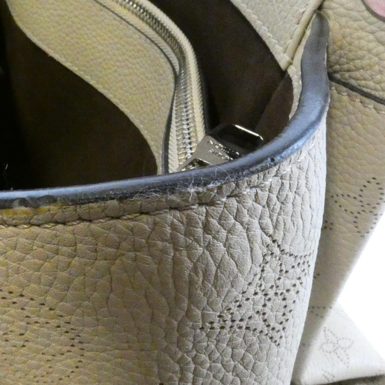 ルイヴィトン マヒナ セーヴル M41791 ショルダーバッグ