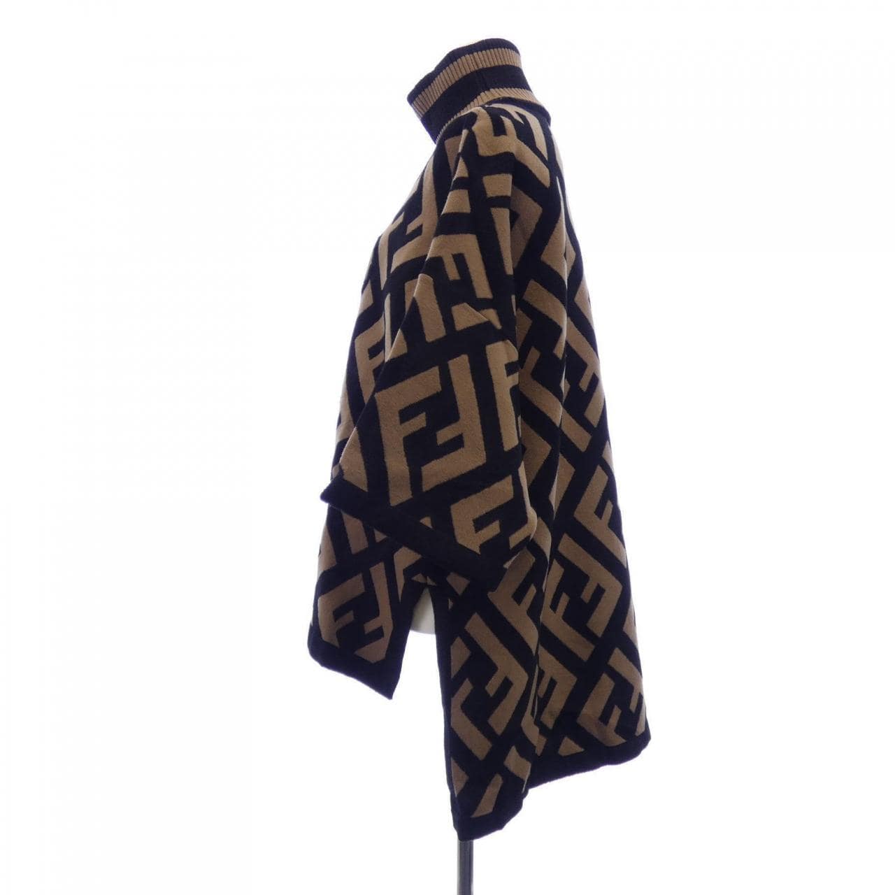 FENDI FF motif FZY639 A3PU knit