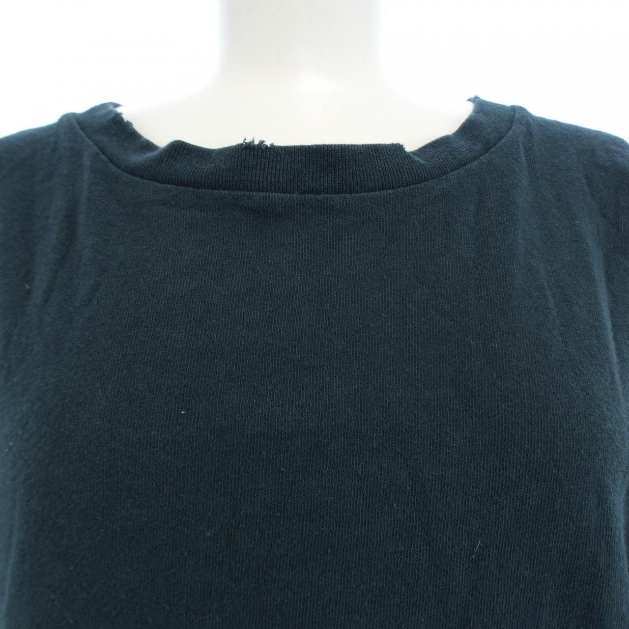 SAINT LAURENT T 卹