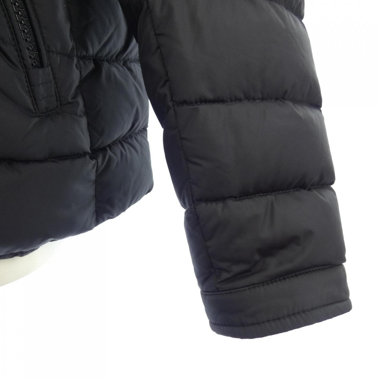 モンクレール MONCLER AMIOT ダウンジャケット
