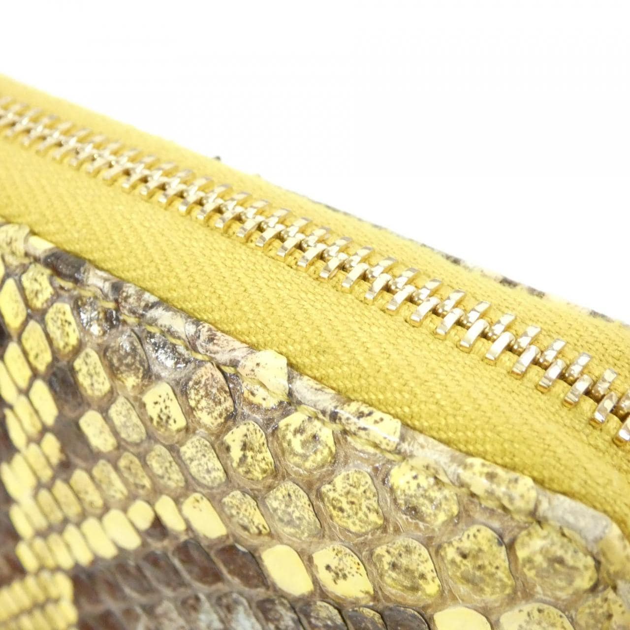 グッチ GG MARMONT 456117 E12MG 財布