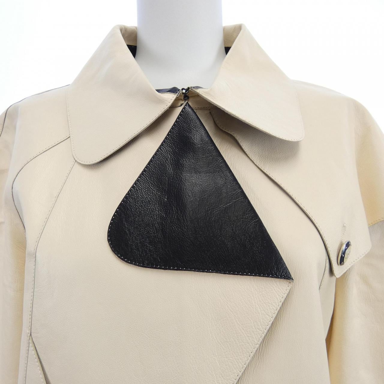 シャネル CHANEL P47513C00234 レザーコート