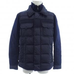 モンクレール MONCLER ダウンジャケット