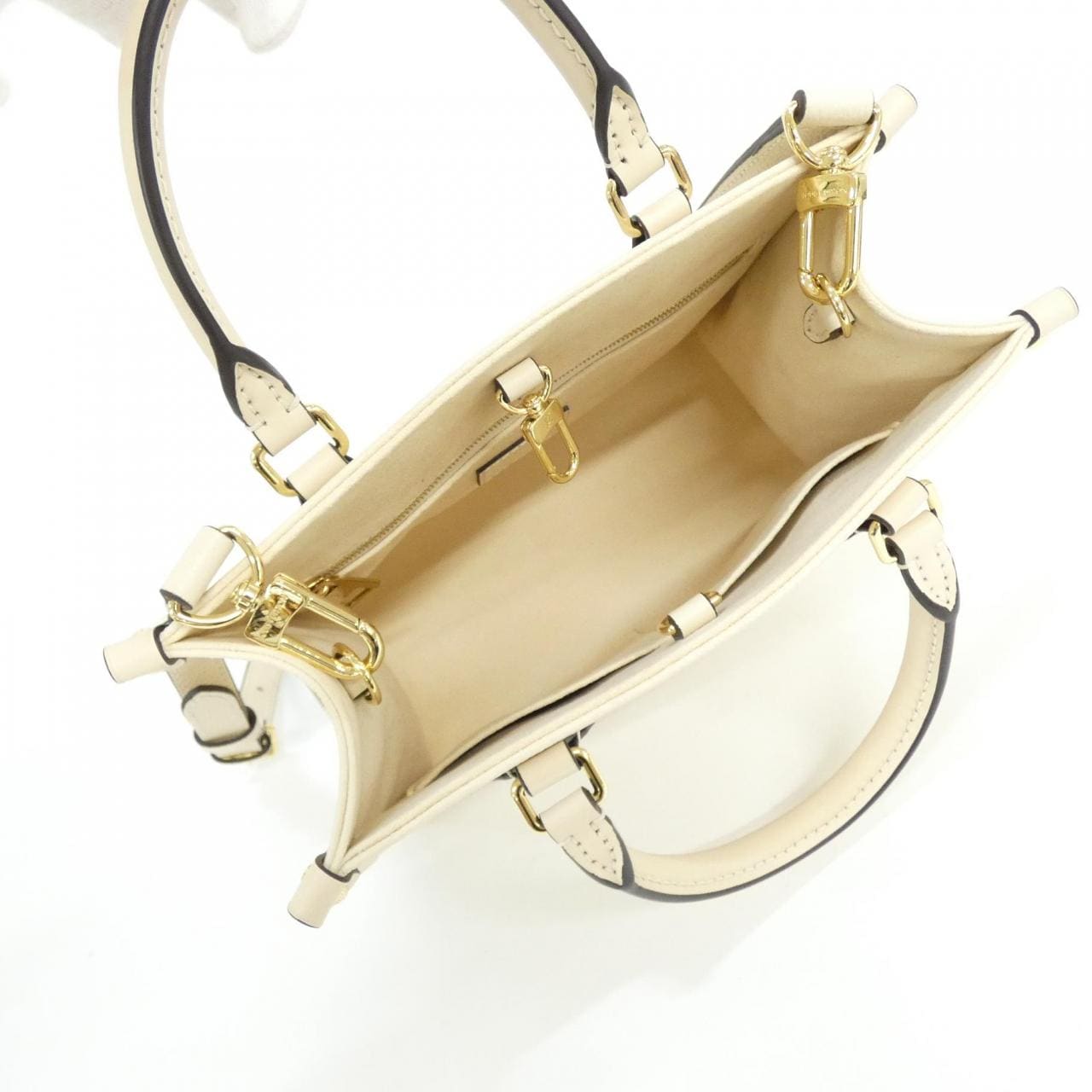 LOUIS VUITTON Monogram Empreinte On The Go PM M46569 包