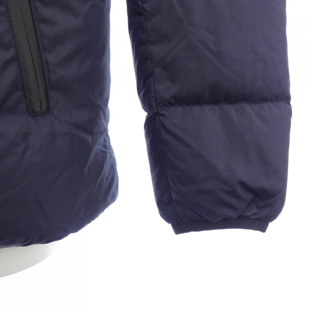 モンクレール MONCLER ダウンジャケット