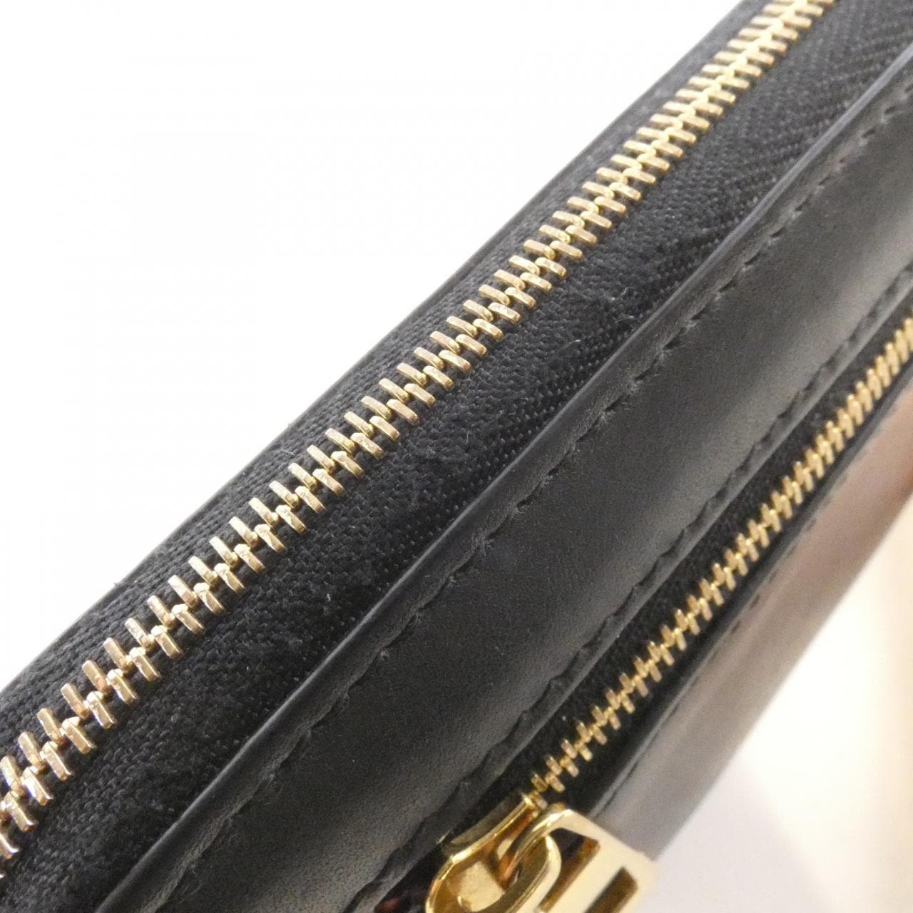 ロエベ ノット コンパクト ジップ ウォレット CEM1CWZX01 財布