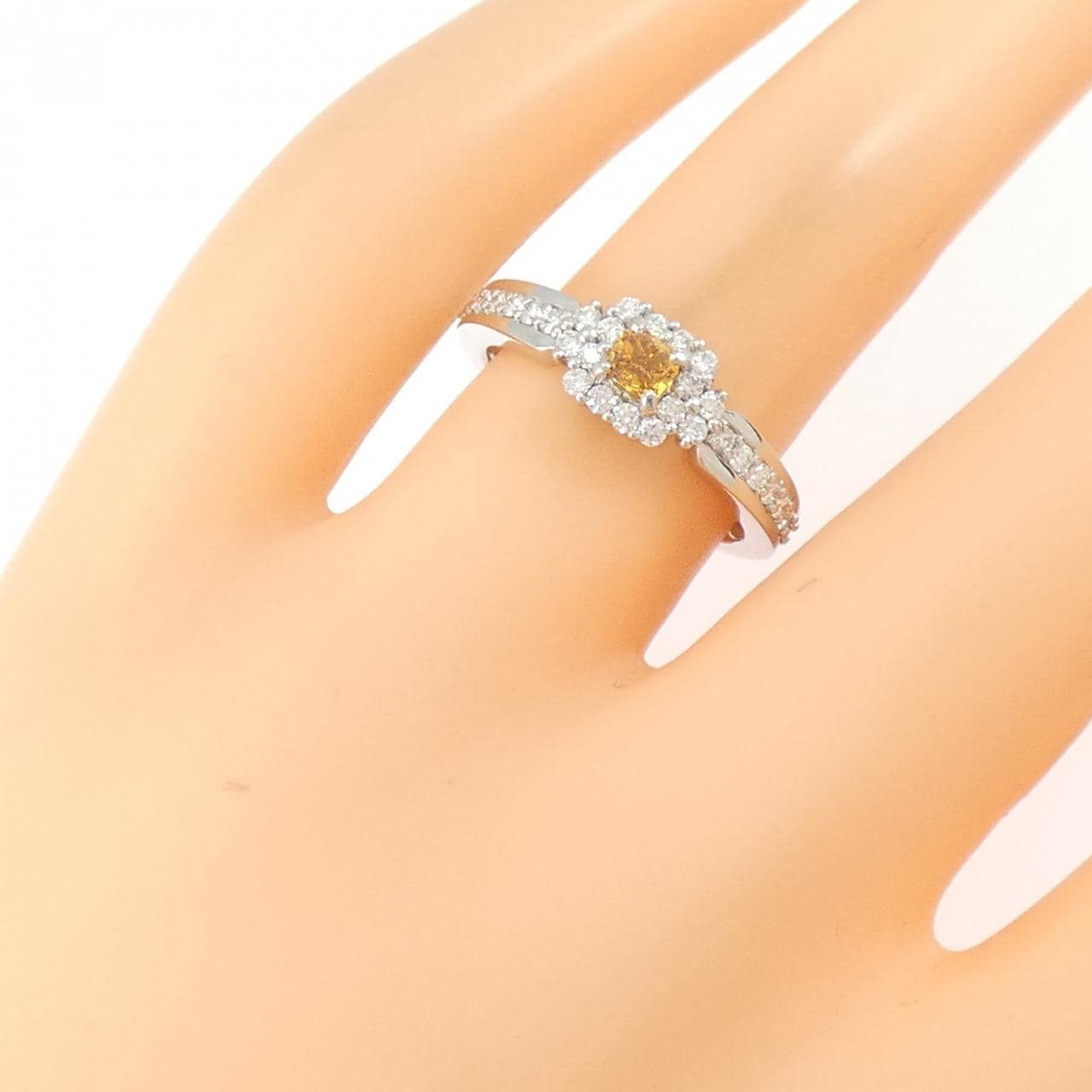 PT950 ダイヤモンド リング 0.208CT FDYO SI1 ファンシーカット