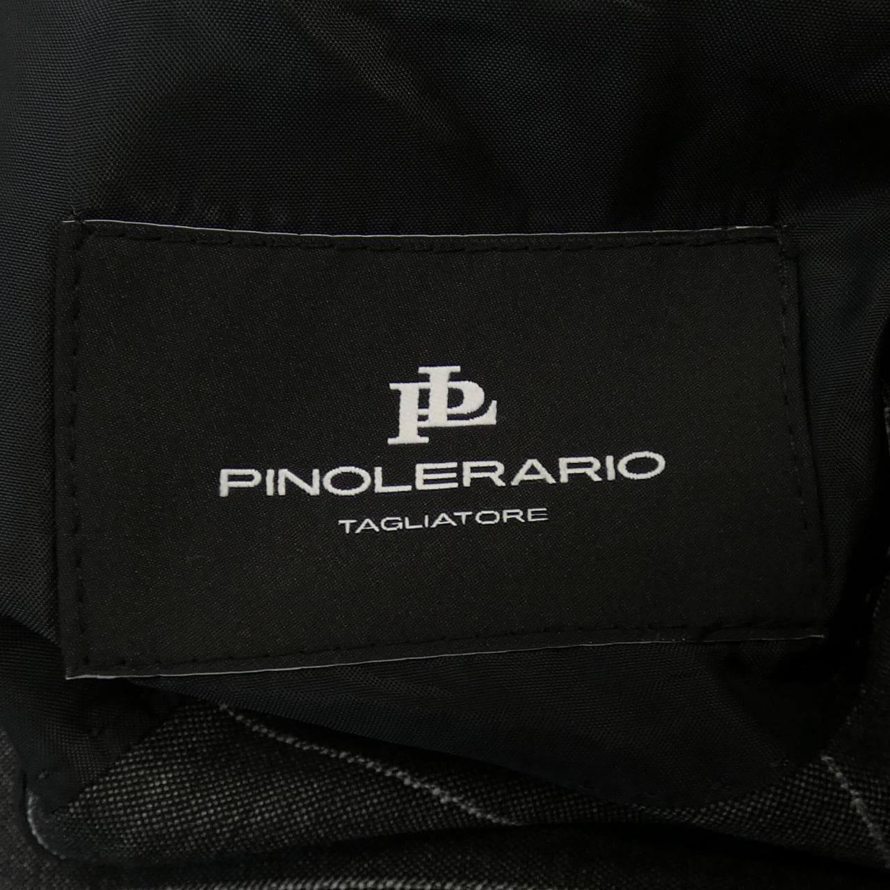 PINOLERARIO スーツ