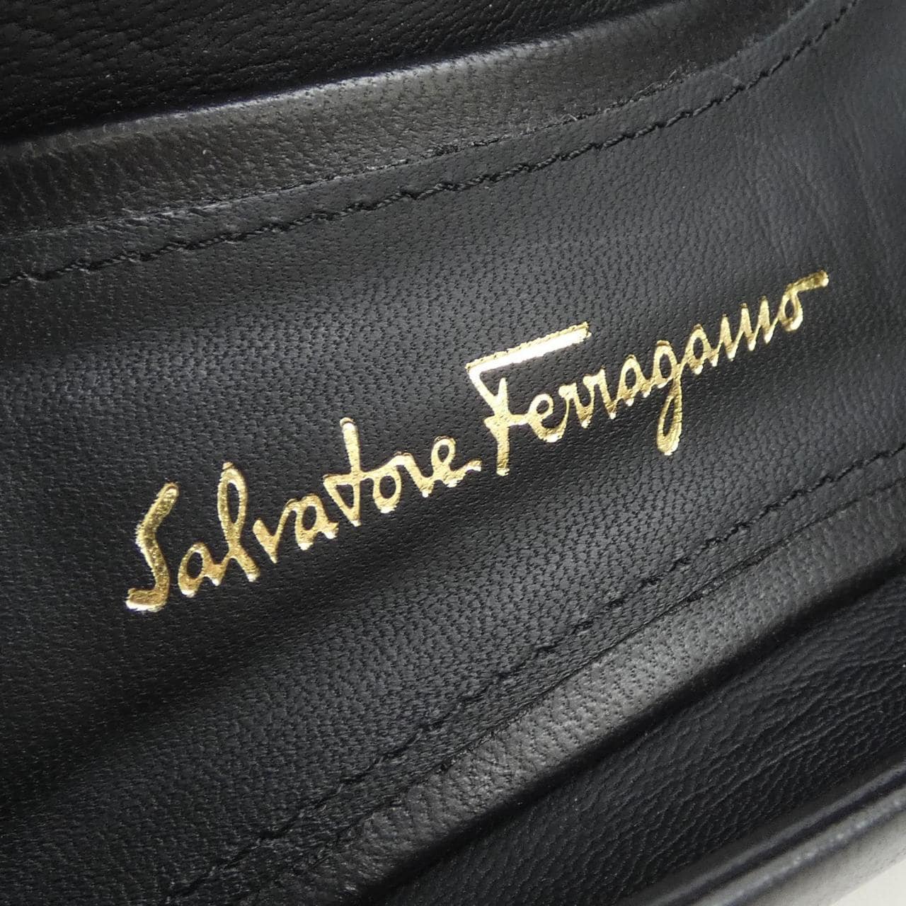 サルヴァトーレフェラガモ SALVATORE FERRAGAMO パンプス