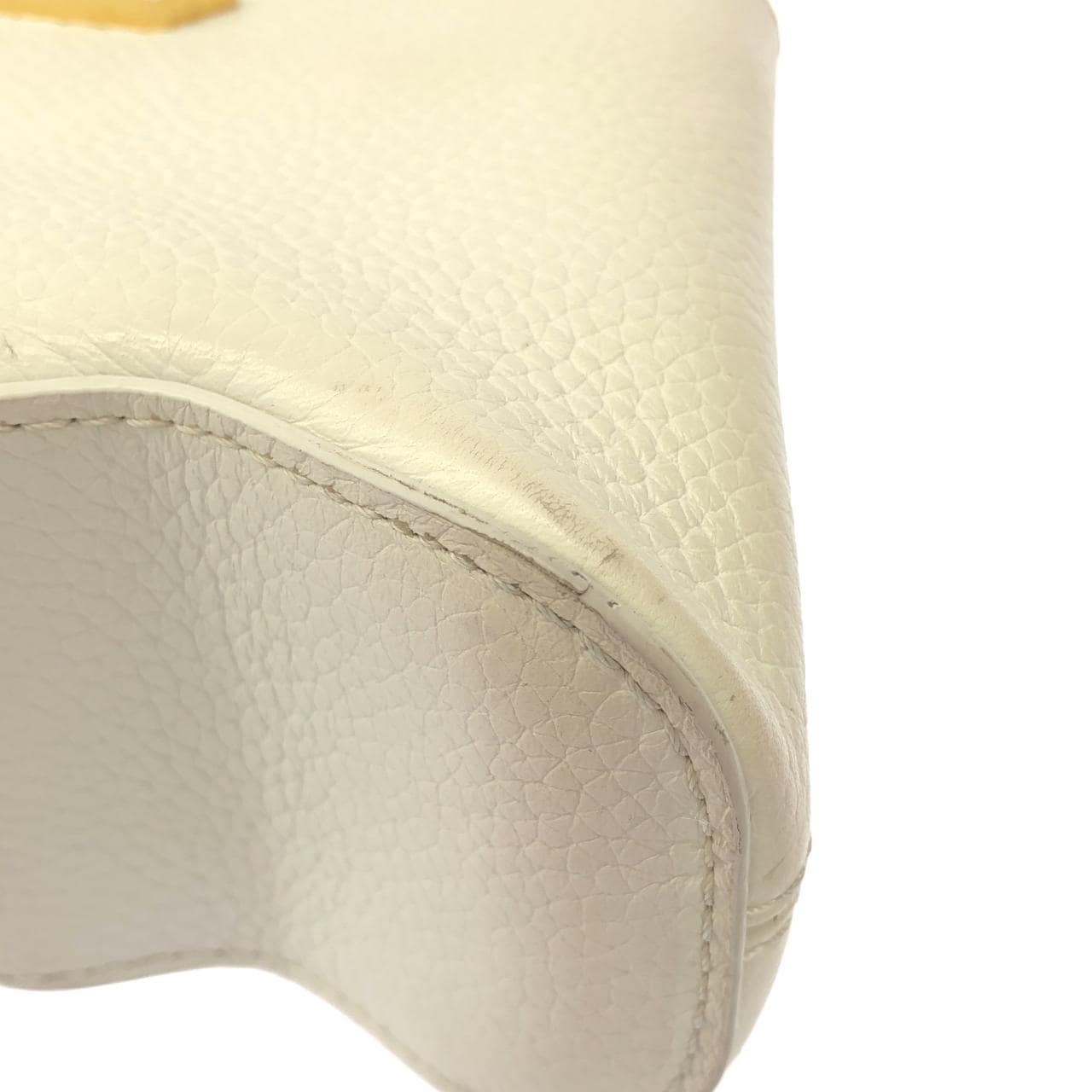 ルイヴィトン カプシーヌ MINI M22121 バッグ