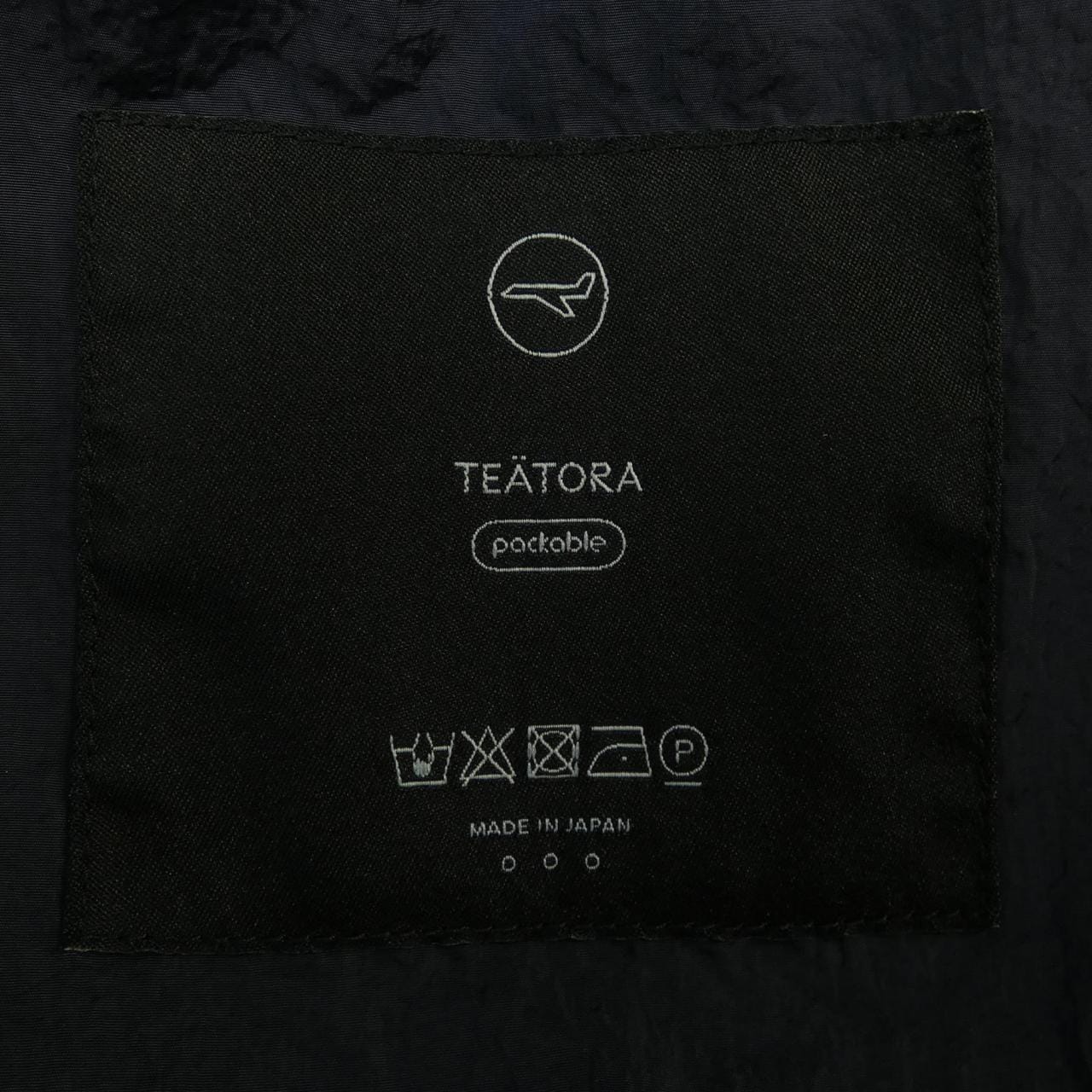 テアトラ TEATORA コート