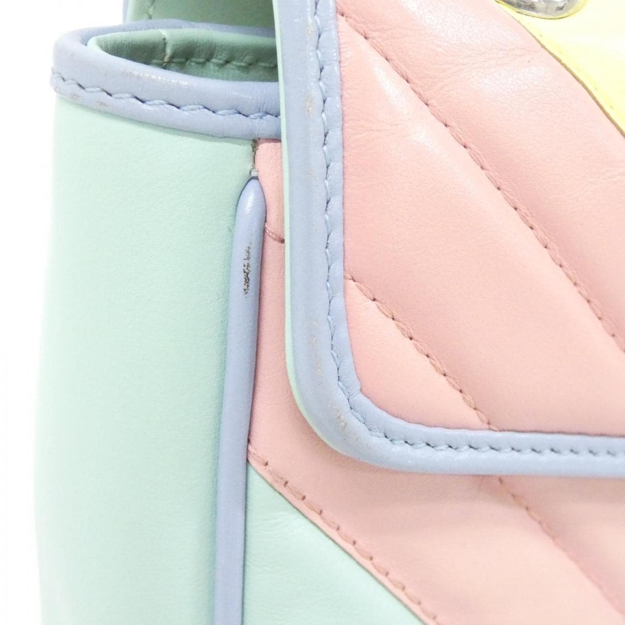 グッチ GG MARMONT 443497 DTDXP ショルダーバッグ