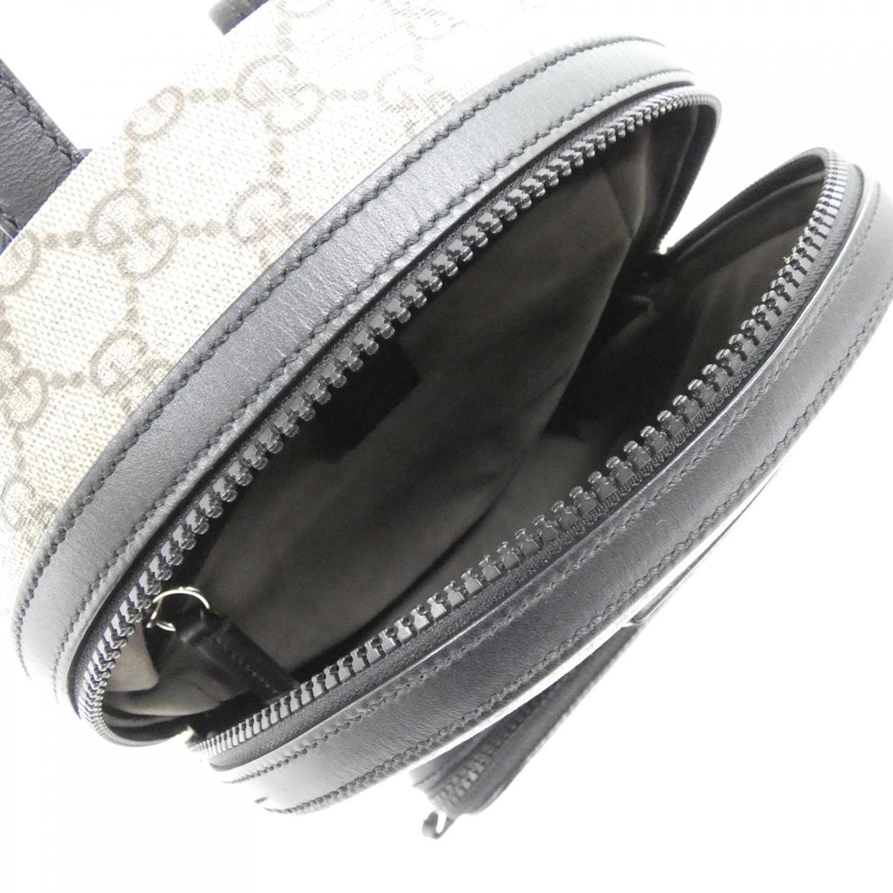 Gucci 429020 KLQAX双肩包