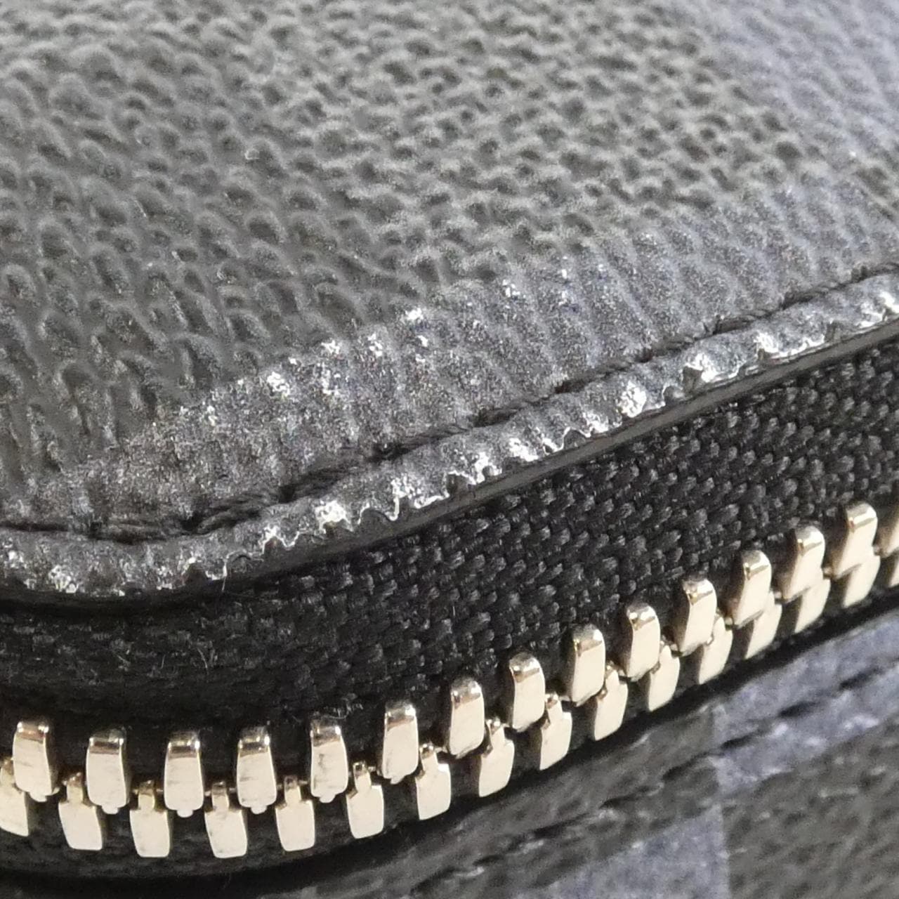 ルイヴィトン ダミエ グラフィット ジャイアント アルファ ウエアラブル ウォレット N60414 ショルダーバッグ