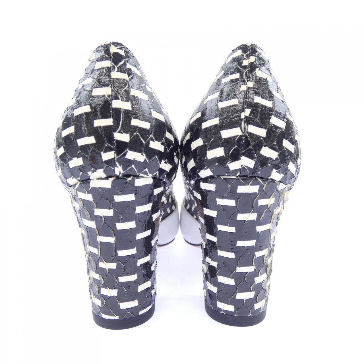 マノロブラニク MANOLO BLAHNIK パンプス