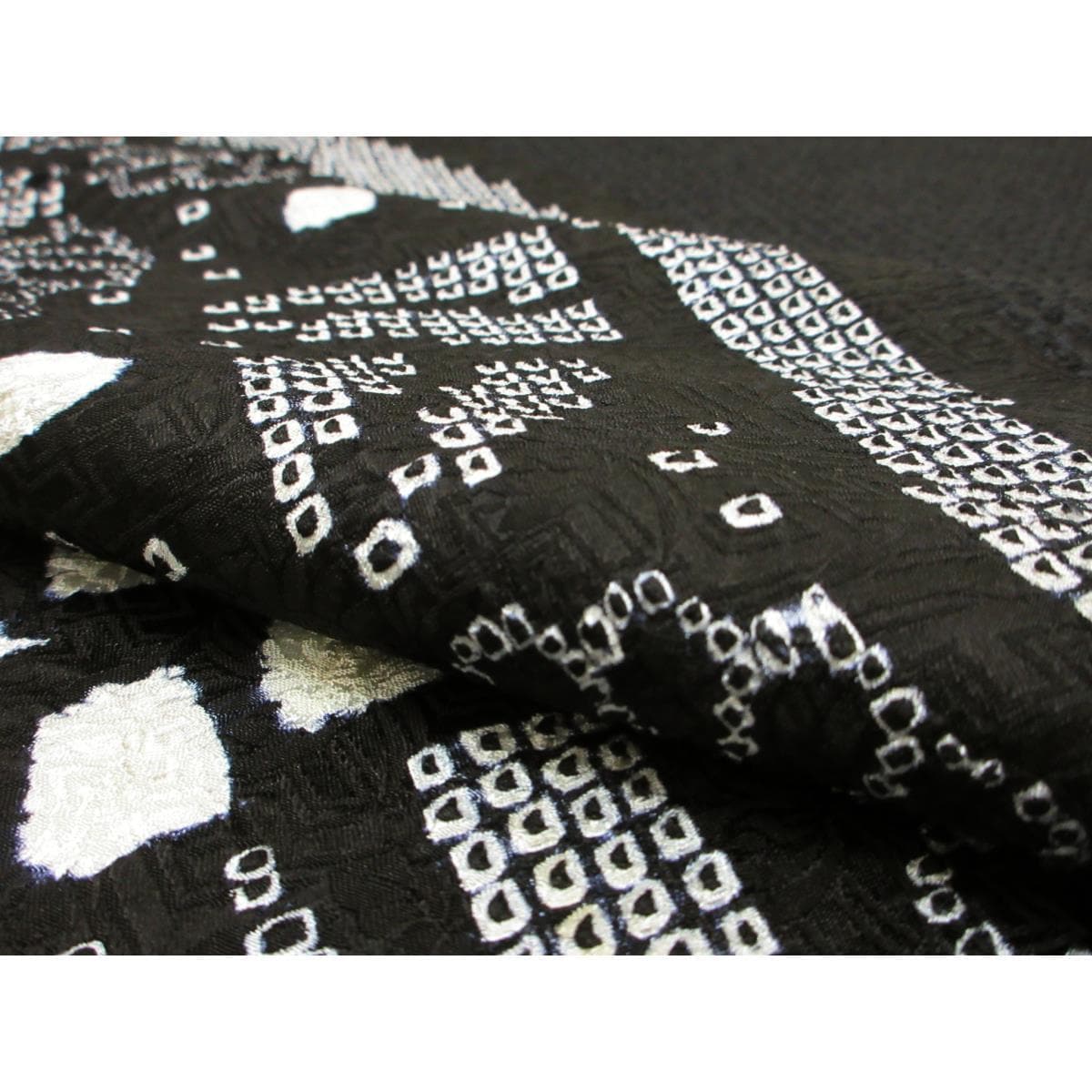 [新品] 剪裁 Kinutaya Homongi 和服全面