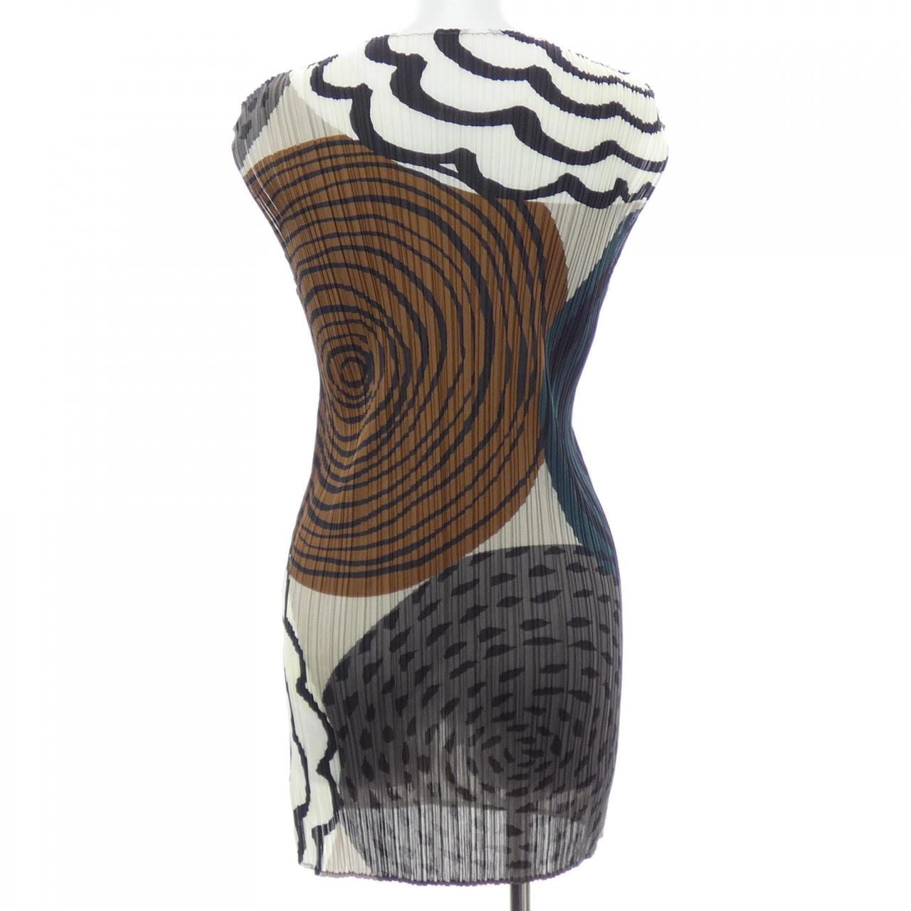 プリーツプリーズ PLEATS PLEASE PP73-JT684 9572075 トップス