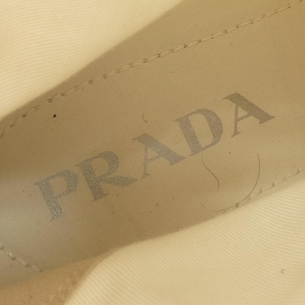 プラダ PRADA スニーカー