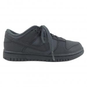 ナイキ NIKE スニーカー