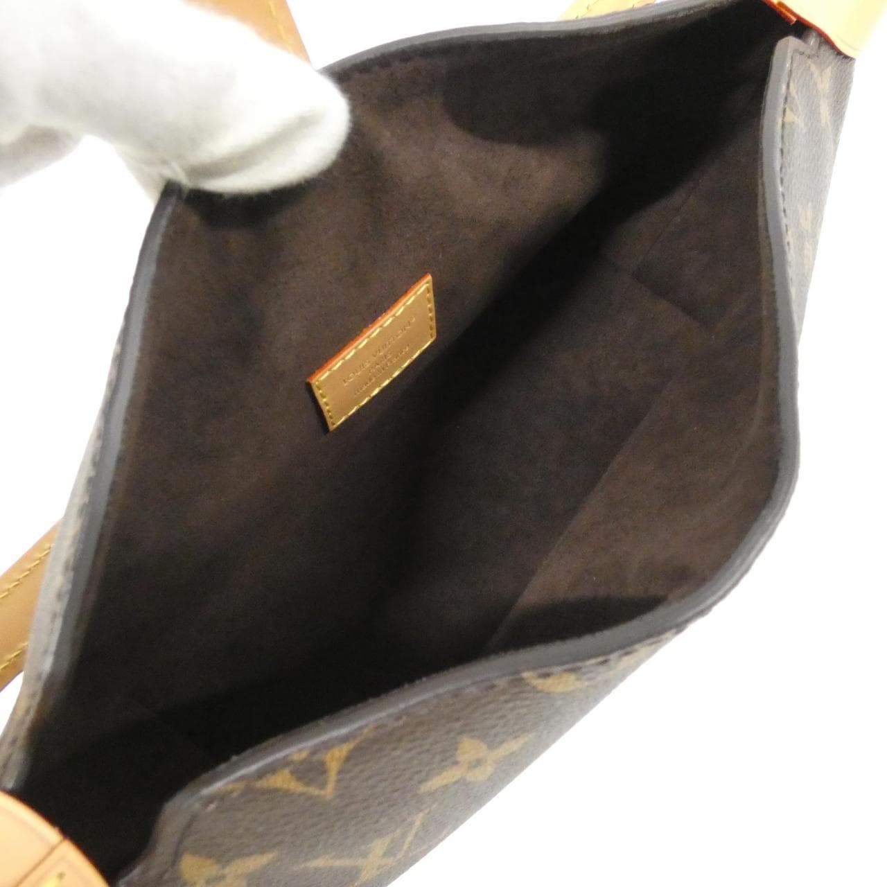 LOUIS VUITTON Monogram Pochette Mia M26191 单肩包