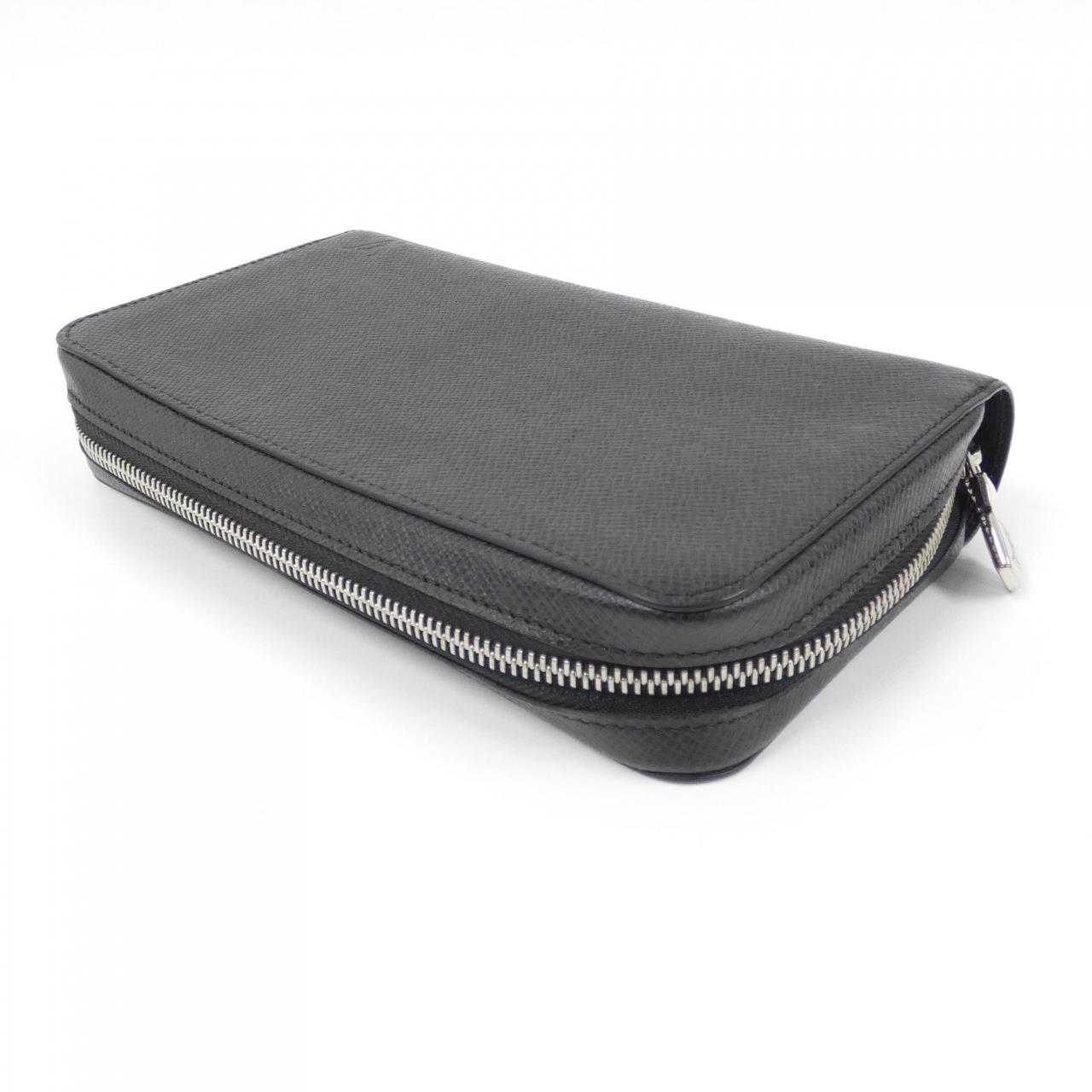 LOUIS VUITTON Taiga Zippy XL M44275 Wallet