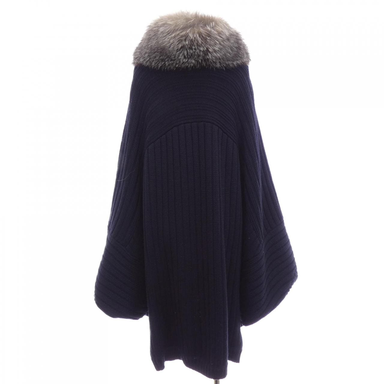 フェラガモ FERRAGAMO ケープ