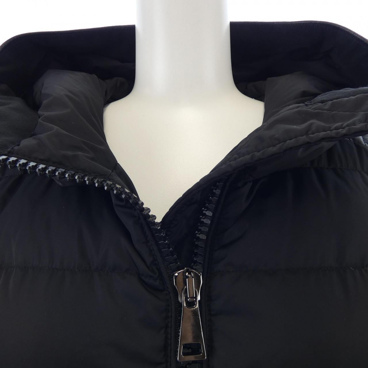 MONCLER MONCLER Down Coat