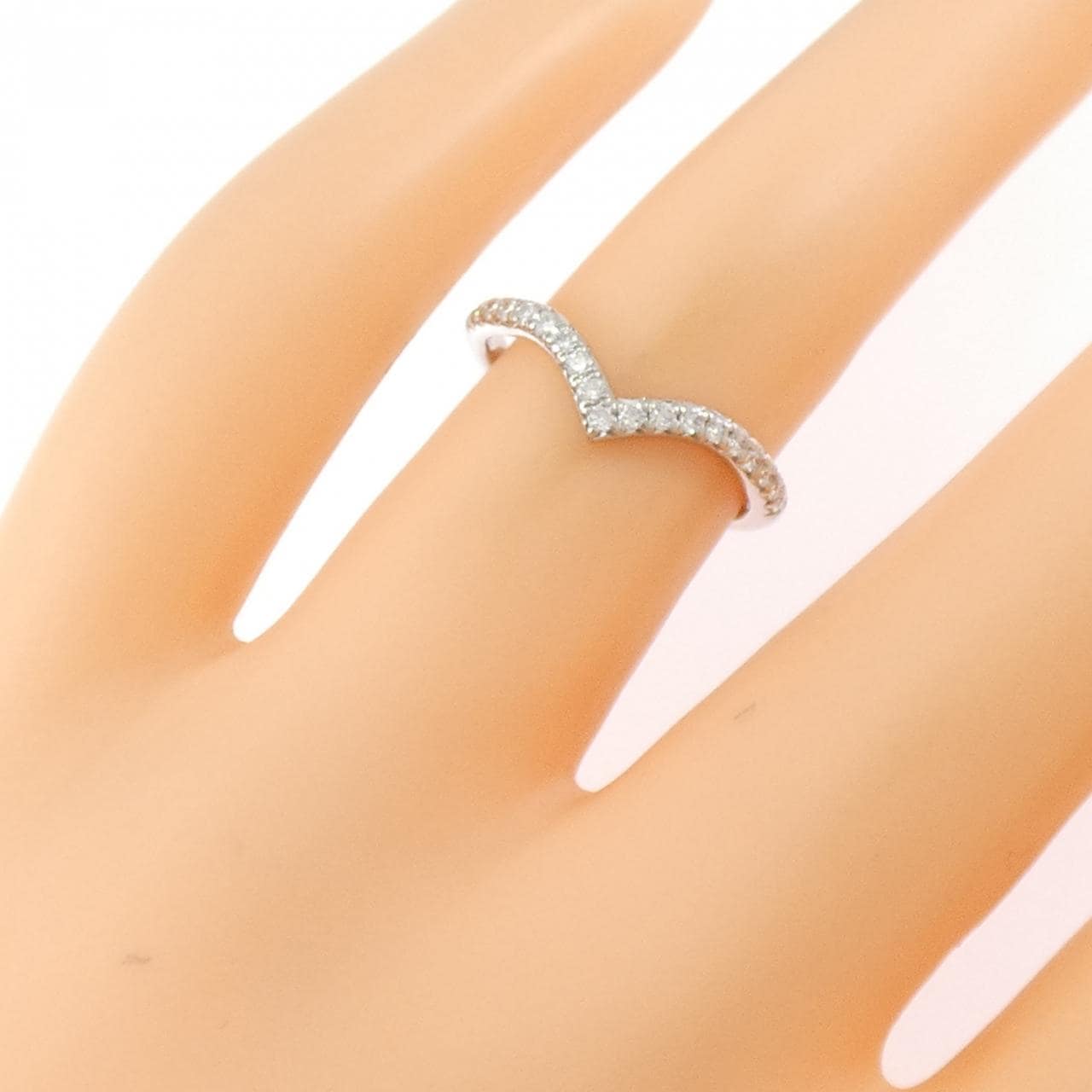 ティファニー ソレスト Vバンド リング