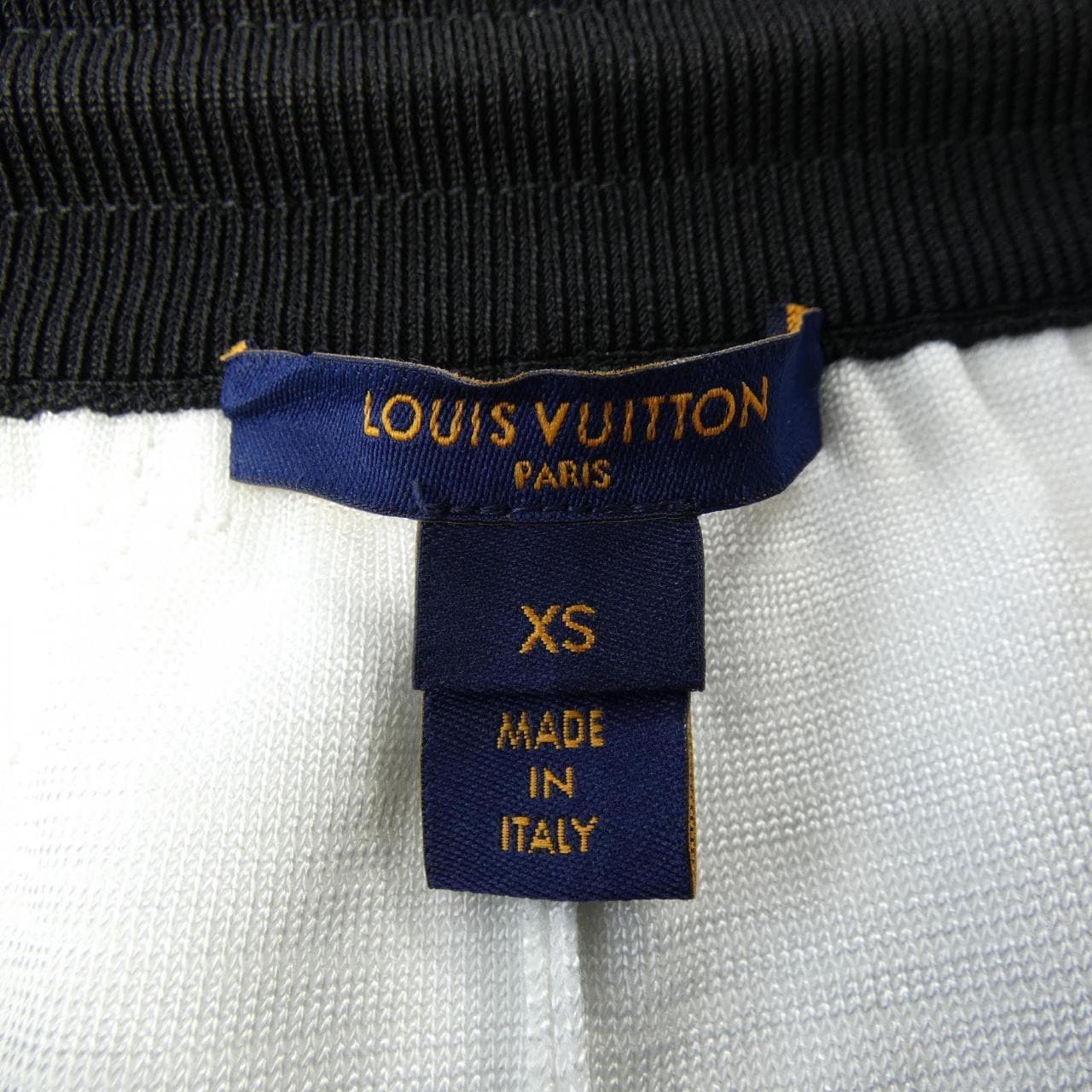 ルイヴィトン LOUIS VUITTON モノグラムオープンワーク FNKP05N82 ショートパンツ