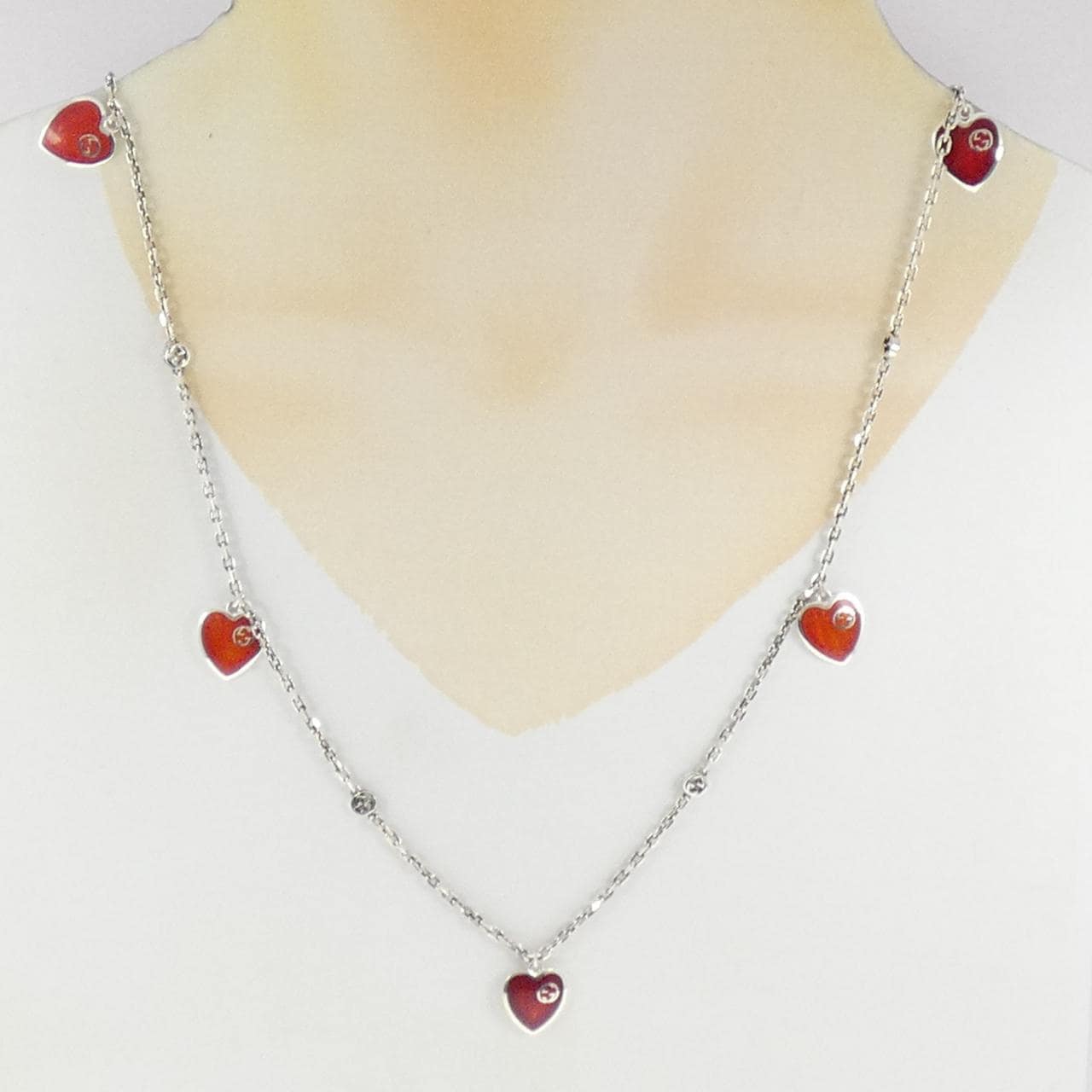 グッチ ハート 樹脂 ネックレス
