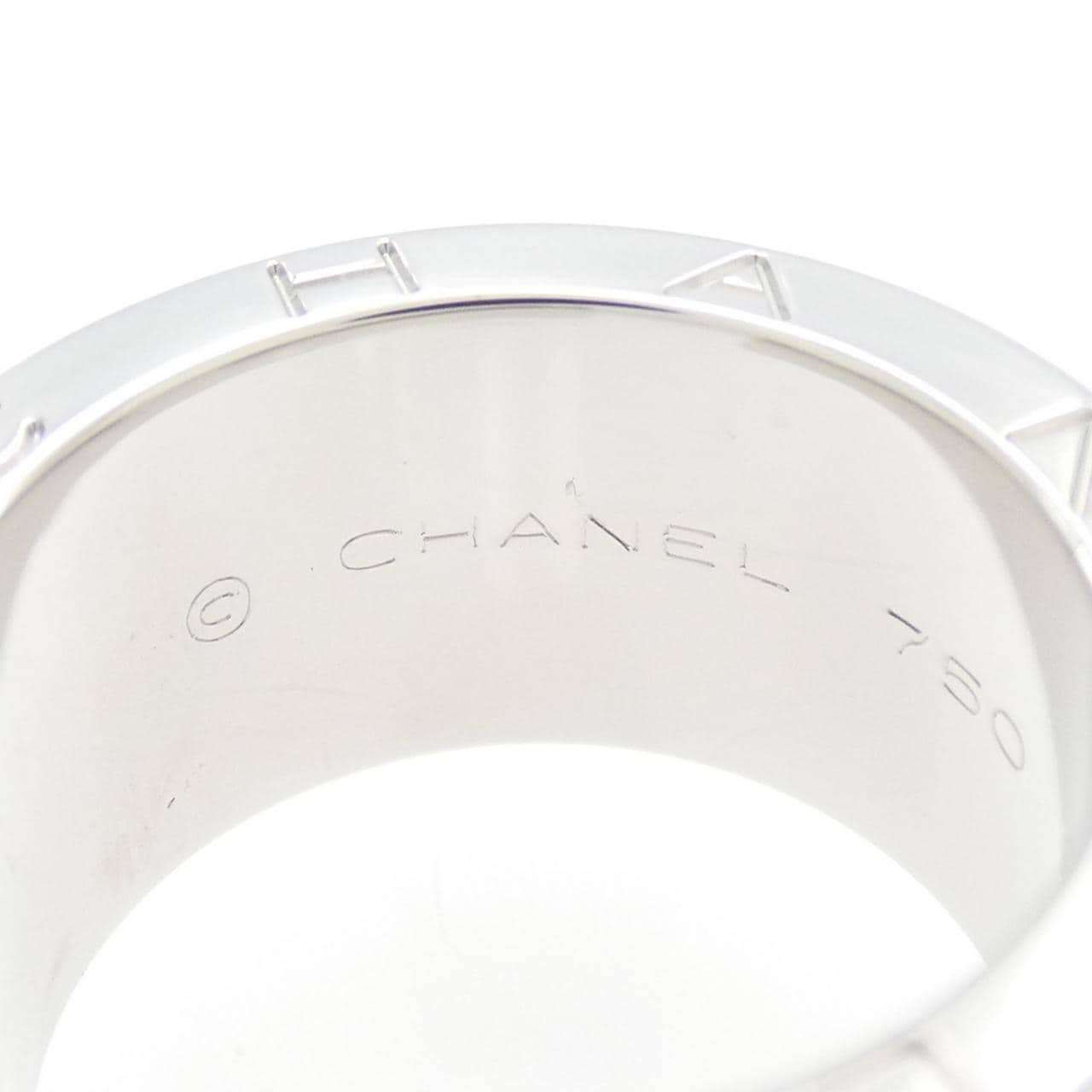 CHANEL C Signature Large Ring